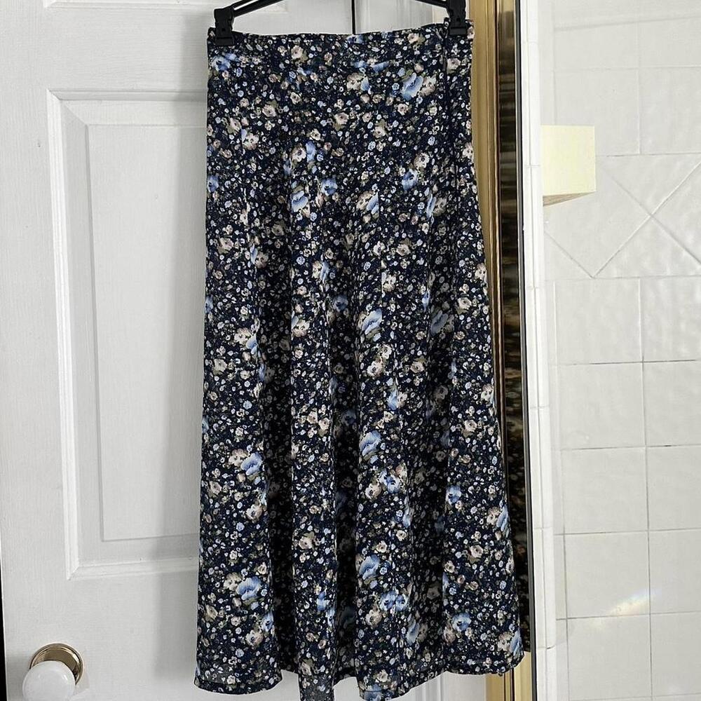 Women's Black and Multi Skirt